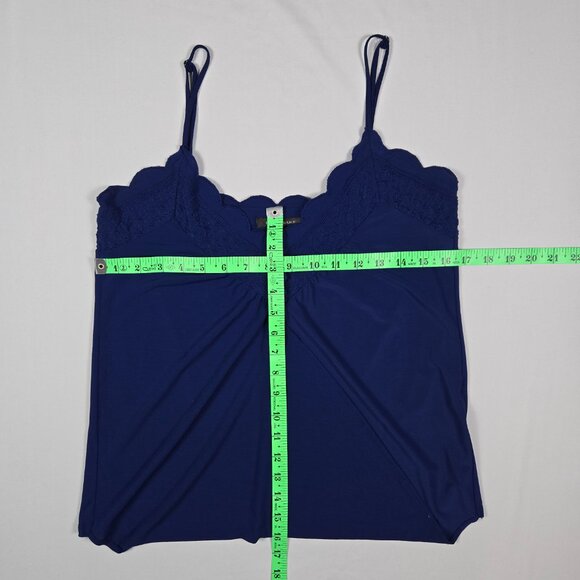 Banana Republic Blue Embroidered Trim Camisole Top Scallop Edge Feminine Size S‎ - Picture 10 of 12